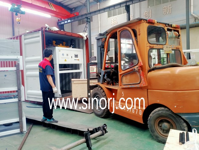 spc lvt地板生產(chǎn)線裝柜發(fā)貨中  連發(fā)30柜進(jìn)行時