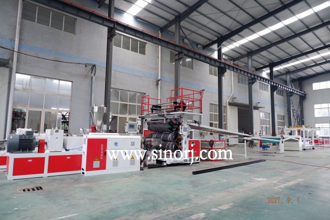 出口中東的格柵板，大理石板，碳晶板生產(chǎn)線發(fā)貨。